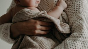 «Guía para mamás»: consejos laborales para tripulantes embarazadas o al cuidado de sus hijos